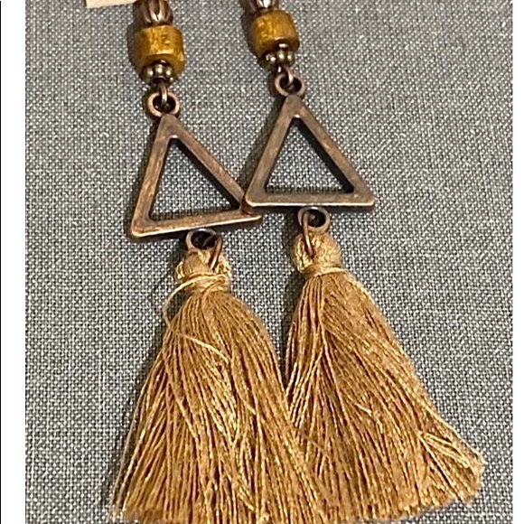 Tassel Hanging earrings OPEN TRIANGLE and beads BOHO CHIC mixed textured NEW - Picture 6 of 7